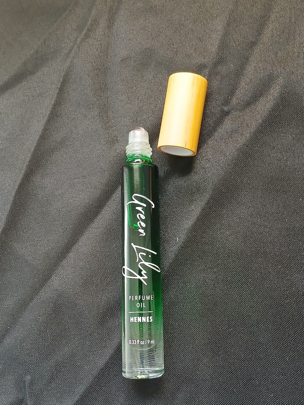 Henne Green Lily Roller Perfume Oil — Green and Natural Wood